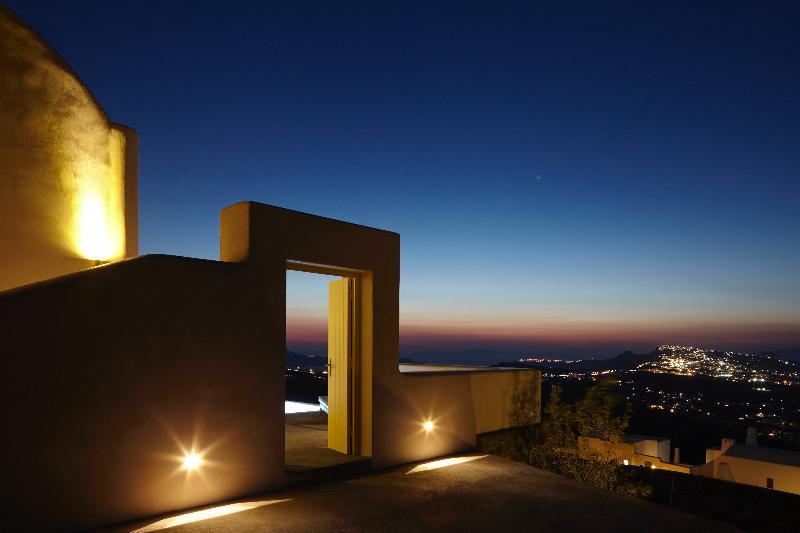 North Santorini A Luxury Spa Hotel Pírgosz Kültér fotó