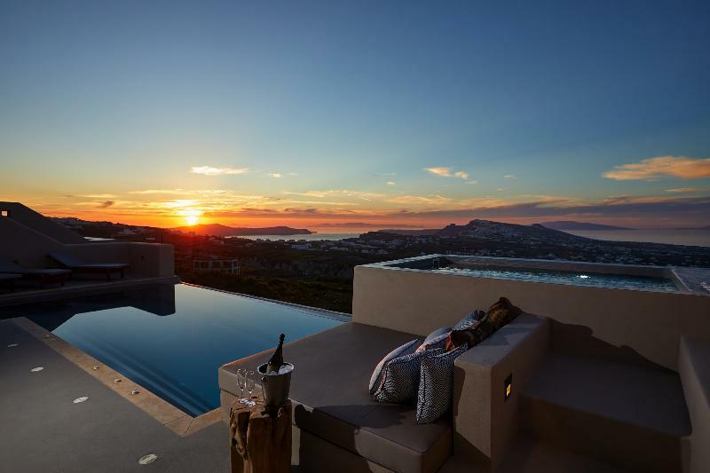 North Santorini A Luxury Spa Hotel Pírgosz Kültér fotó